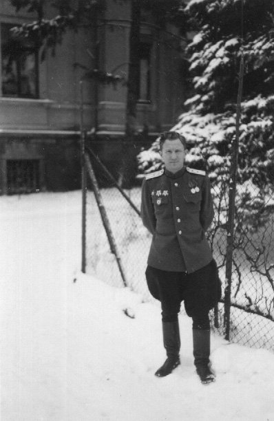 Во время после-военной работы в Германии, 1946 г. Дрезден