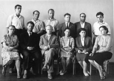 Ученый Совет Института Катализа в 1961 году. 1 ряд (слева направо): В.А.Дзисько, Р.А.Буянов, Г.К.Боресков, Н.П.Кейер, Л.М.Кефели, И.С.Сазонова.2 ряд: Л.А.Сазонов, К.И.Матвеев, В.Д.Сутула, М.Г.Слинько, Б.И.Попов, В.В.Поповский